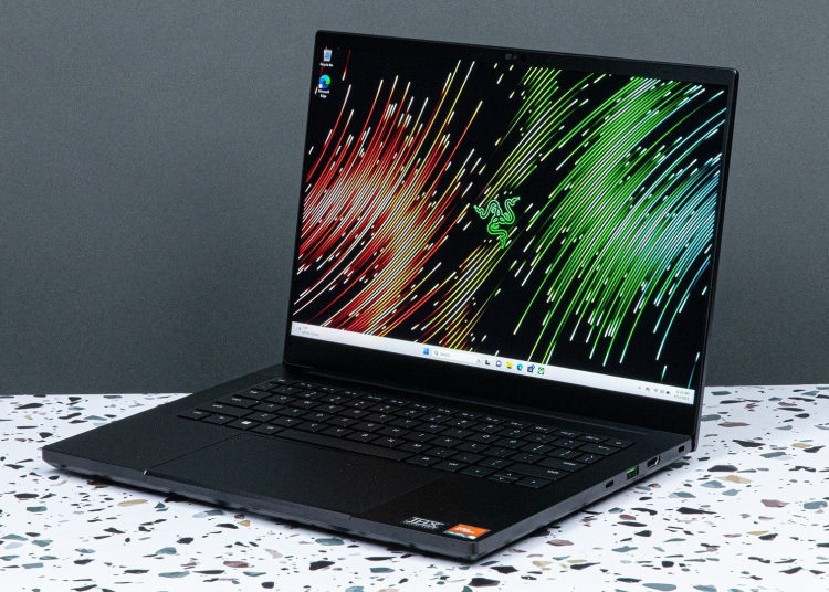 Razer Blade 16: Güçlü ve Şık Oyun Dizüstü Bilgisayarı