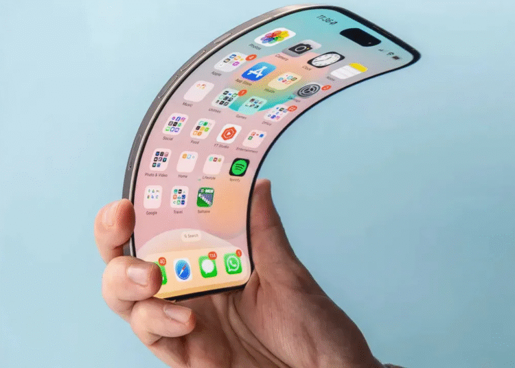 Katlanabilir iPhone: 2026’da Piyasaya Çıkabilir